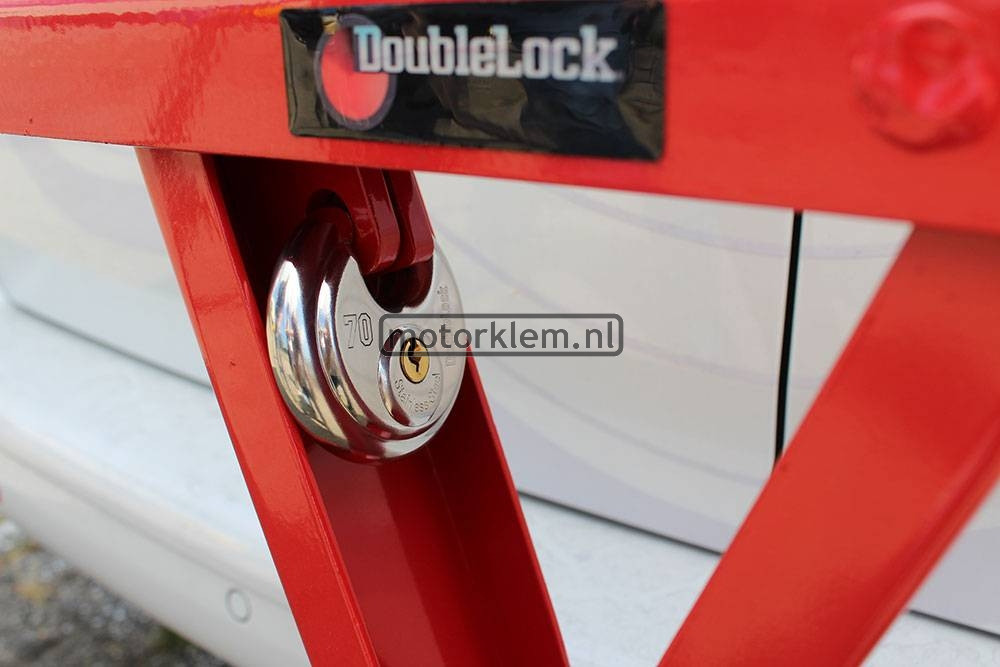 DoubleLock Van Lock-01