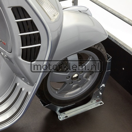 SteadyStand Fixed Scooter-01